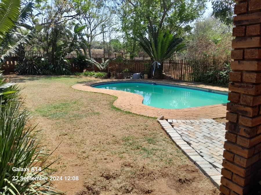 4 Bedroom Property for Sale in Waterval S H North West